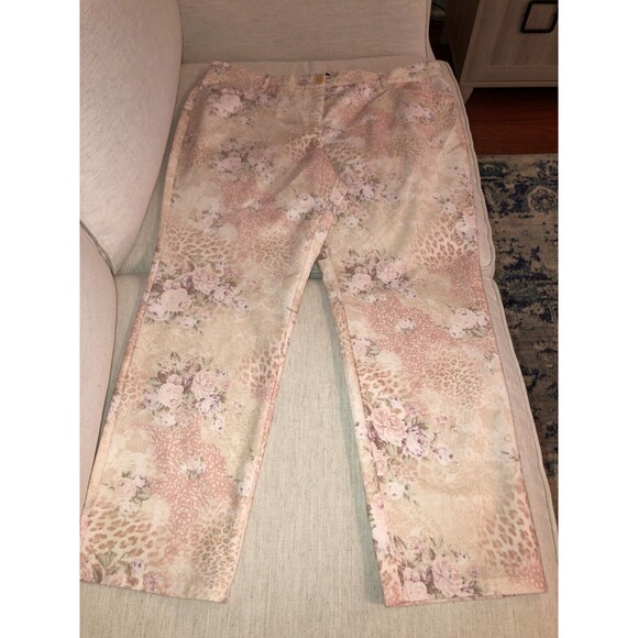 Cosma Nano Fabric Floral Pink & Beige 16P Cotton Blend Pants with Spandex - Picture 11 of 12